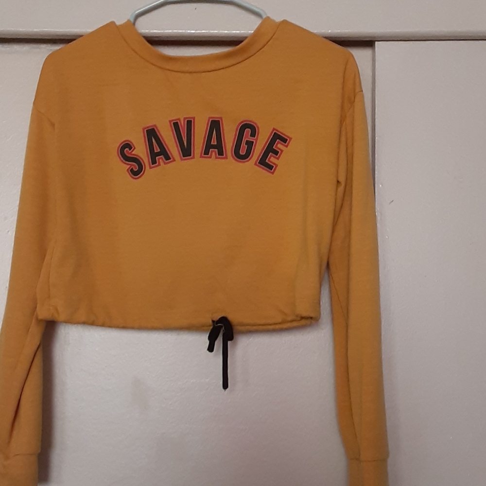 Long sleeve crop top